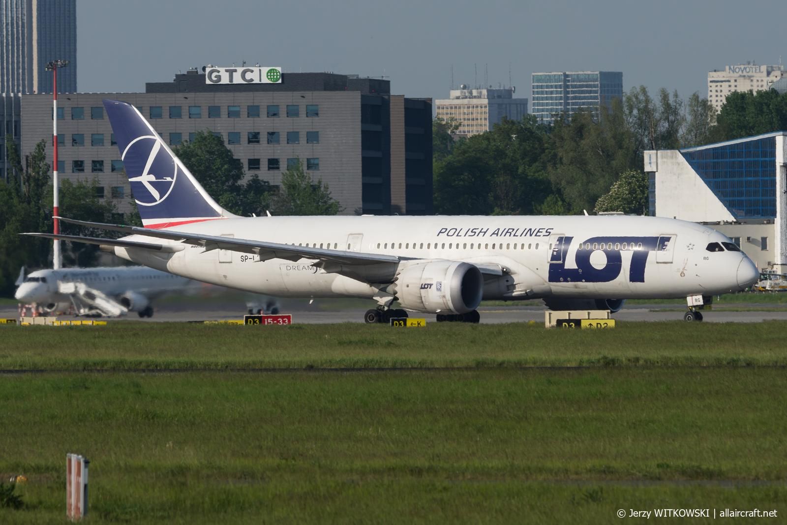 SP-LRG (35944) 2017 Boeing 787-8 Dreamliner