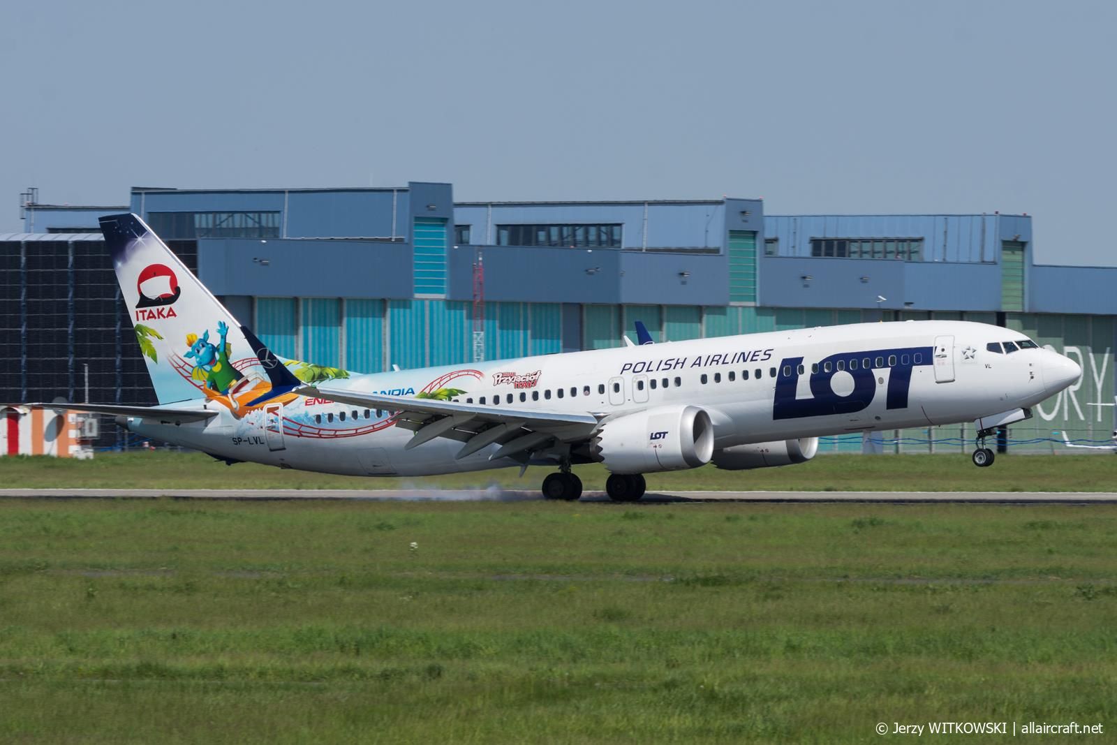 SP-LVL · Boeing 737-8 MAX · (WAW / EPWA)