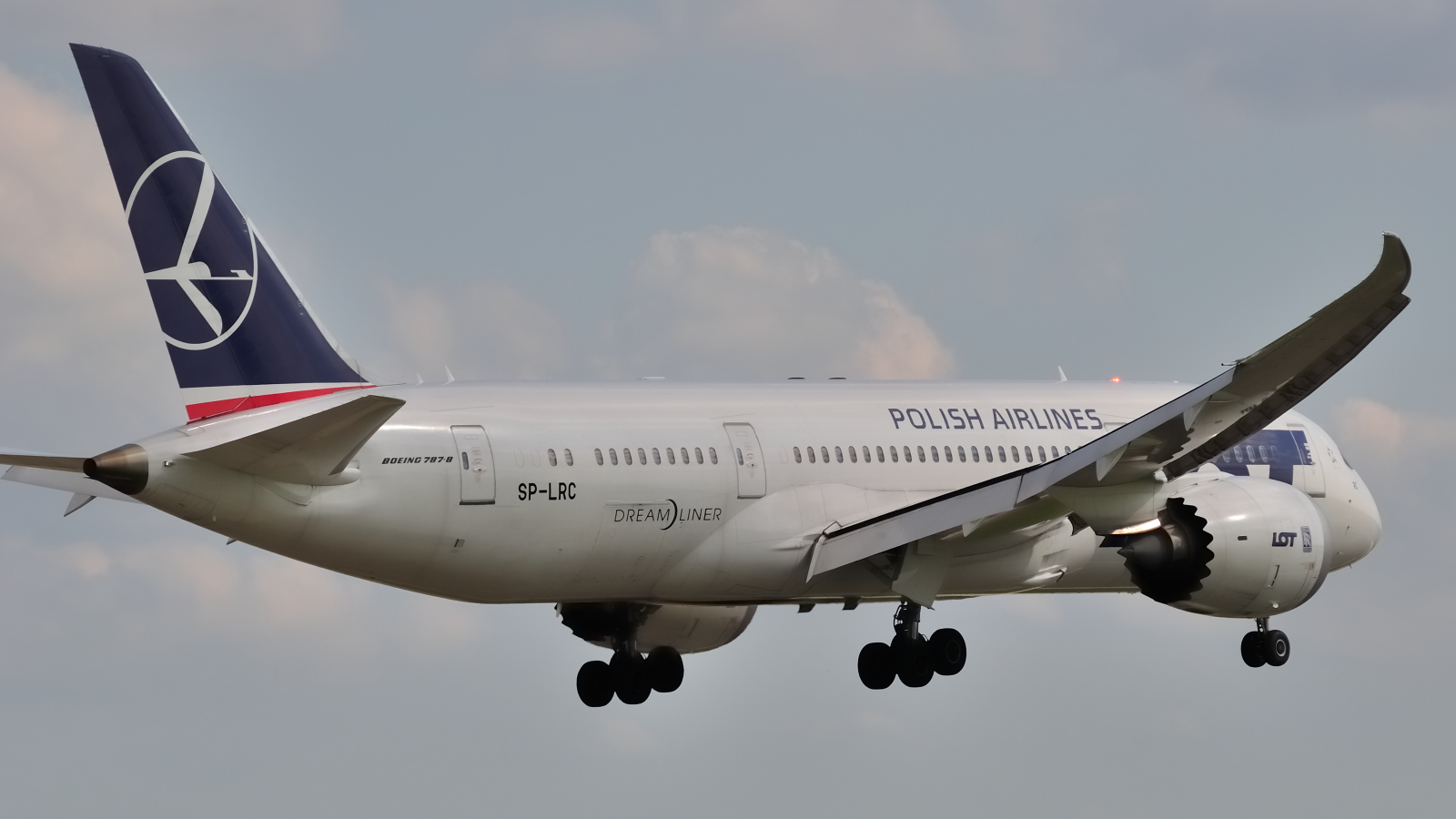 SP-LRC · Boeing 787-8 Dreamliner · (YYZ / CYYZ)