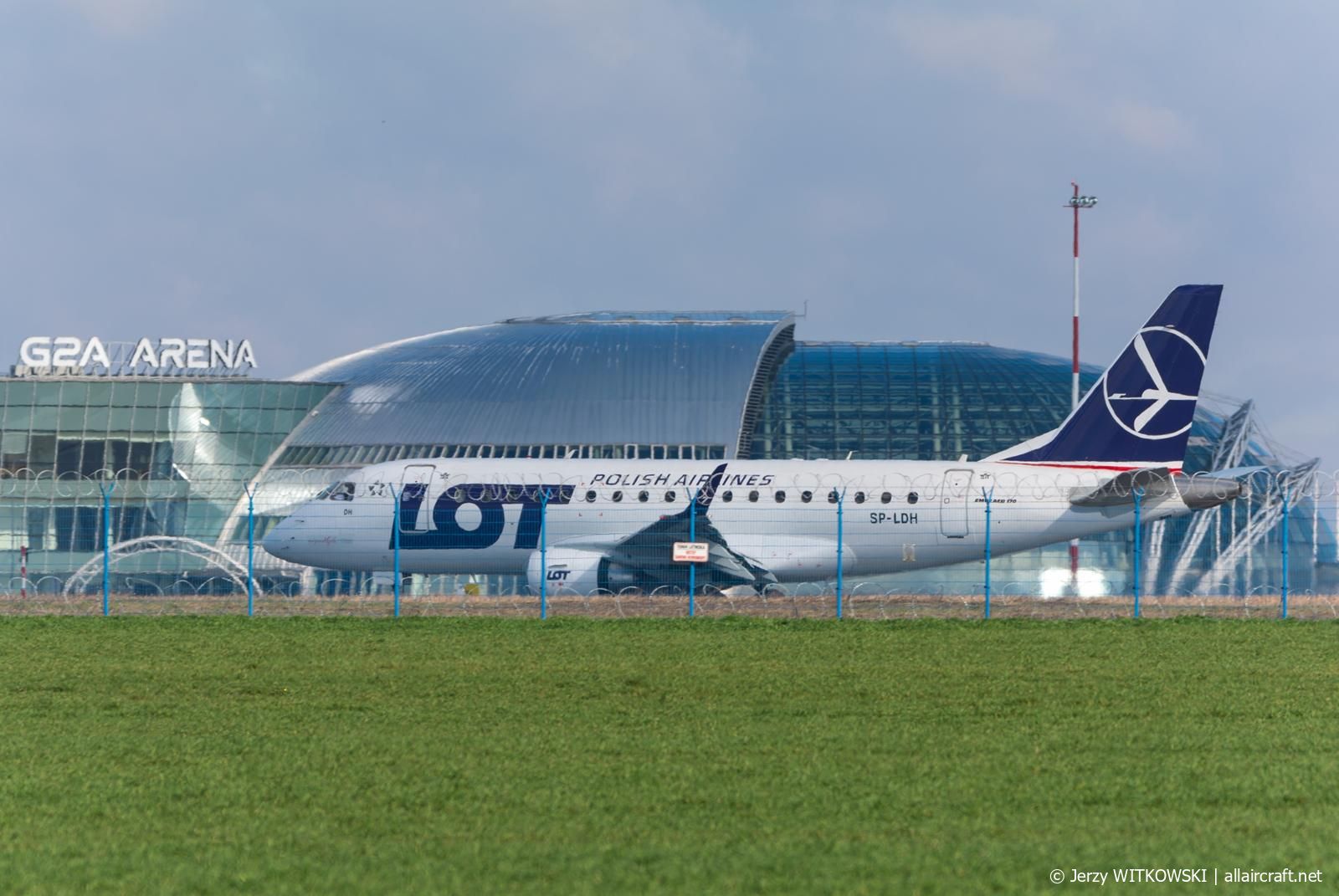 SP-LDH · Embraer 170-100LR · (RZE / EPRZ)