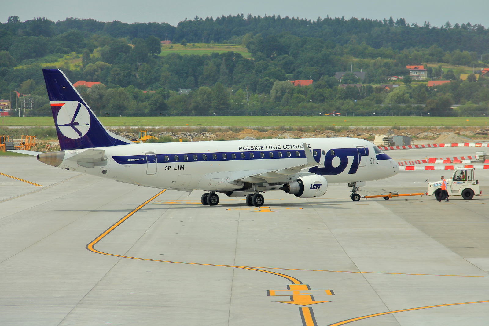 SP-LIM (17000311) Embraer 170-200LR