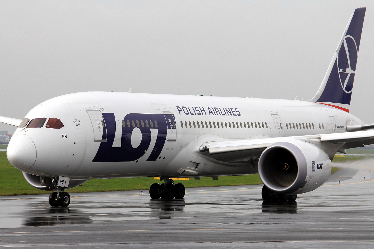 SP-LRB (37894) 2012 Boeing 787-8 Dreamliner