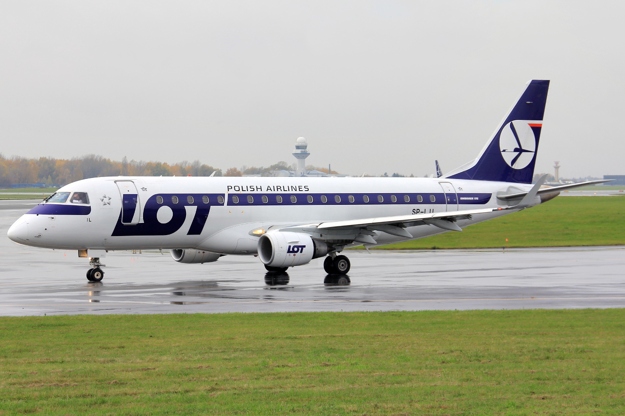 SP-LIL · Embraer 170-200LR · (WAW / EPWA)