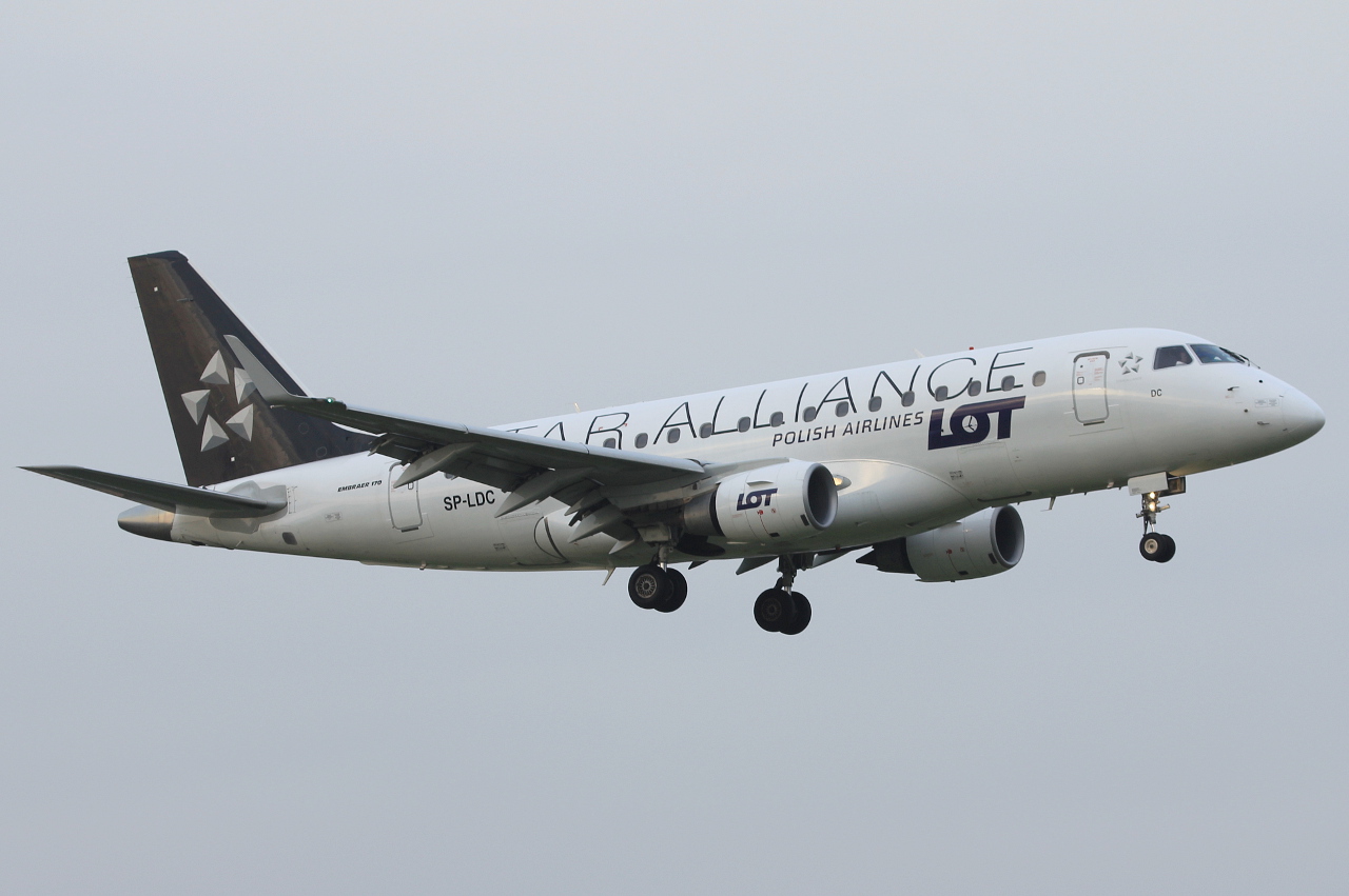 SP-LDC · Embraer 170-100STD · (WAW / EPWA)