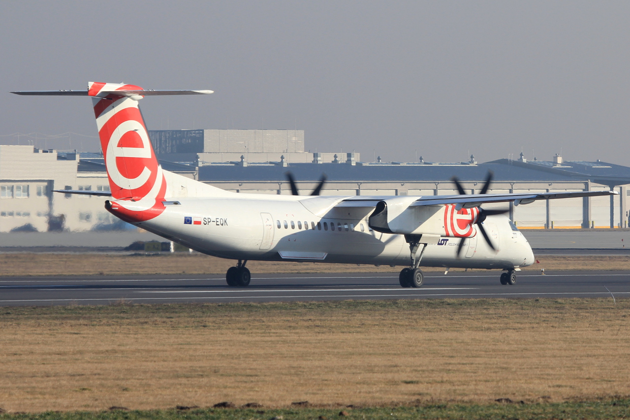SP-EQK · Bombardier Dash 8-Q402 · (RZE / EPRZ)