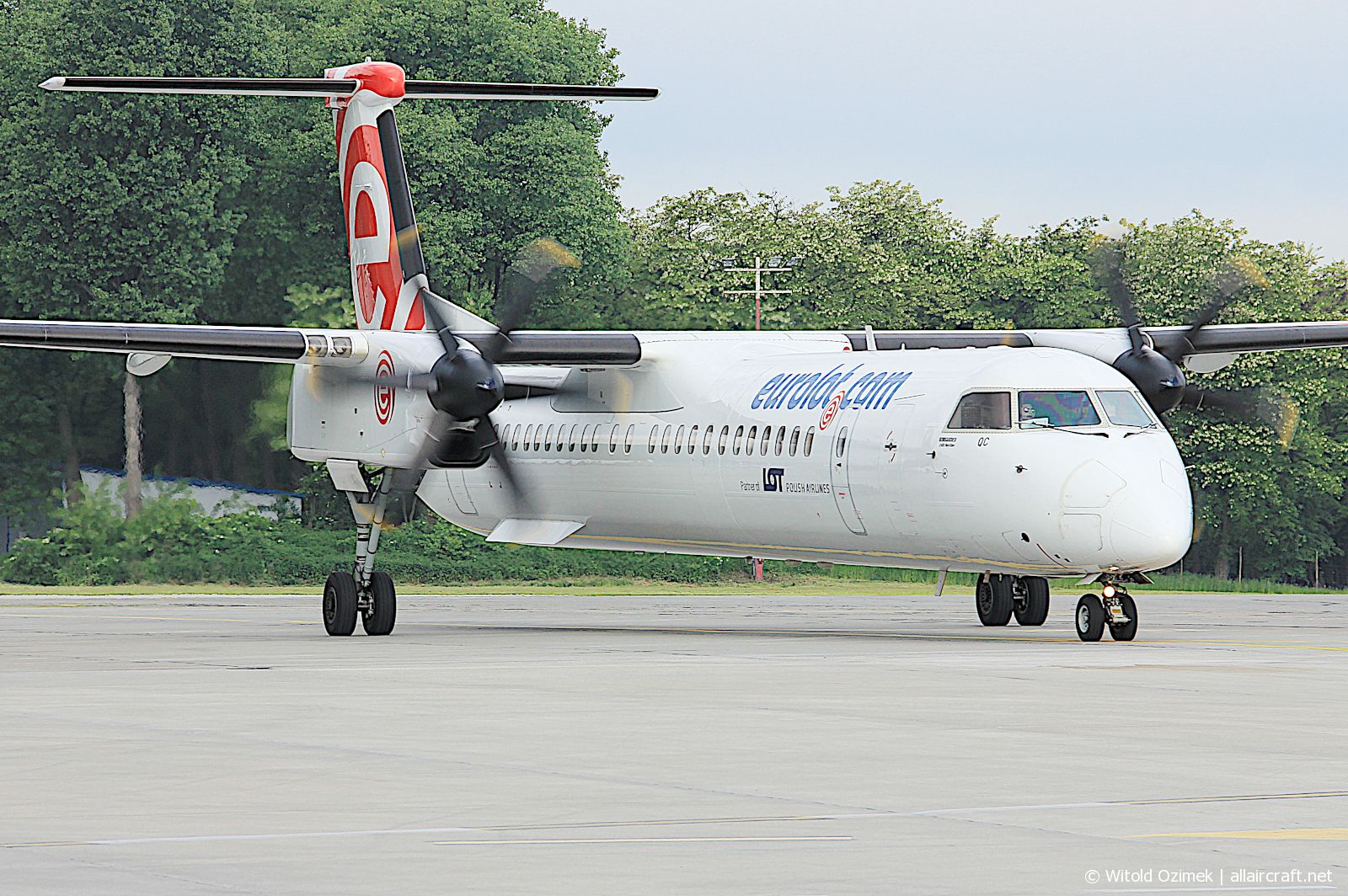SP-EQC · Bombardier Dash 8-Q402 · (KRK / EPKK)
