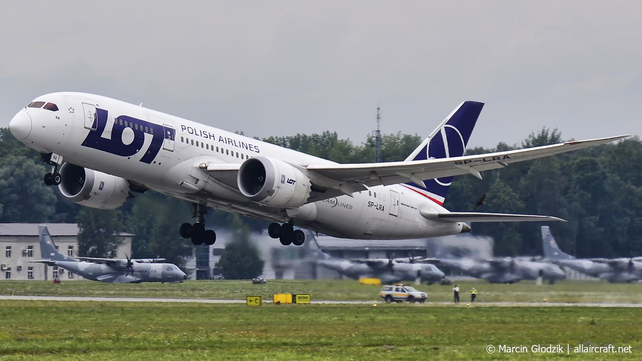SP-LRA · Boeing 787-8 Dreamliner · (KRK / EPKK)