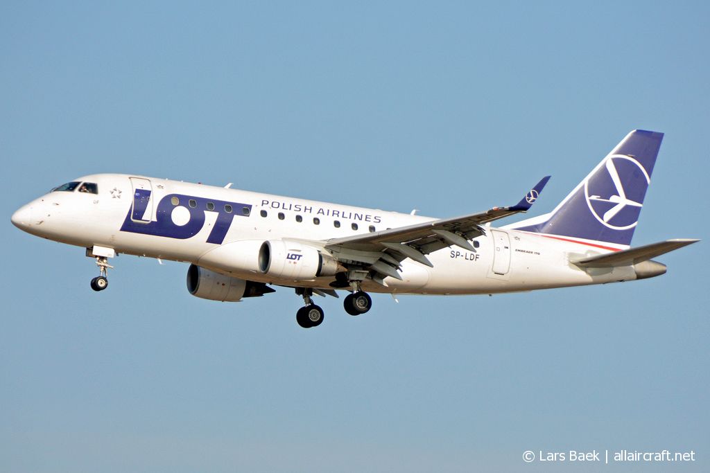 SP-LDF (17000035) 2004 Embraer 170-100 LR