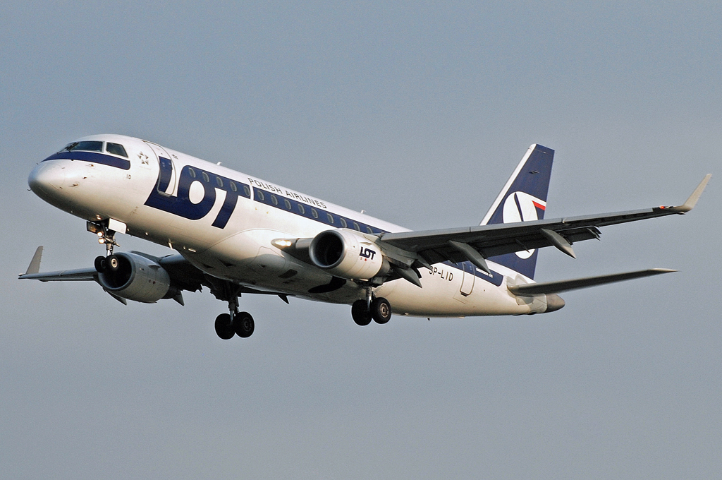 SP-LID (17000136) Embraer 170-200STD