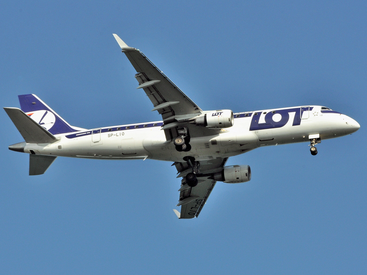 SP-LIO (17000321) Embraer 170-200LR