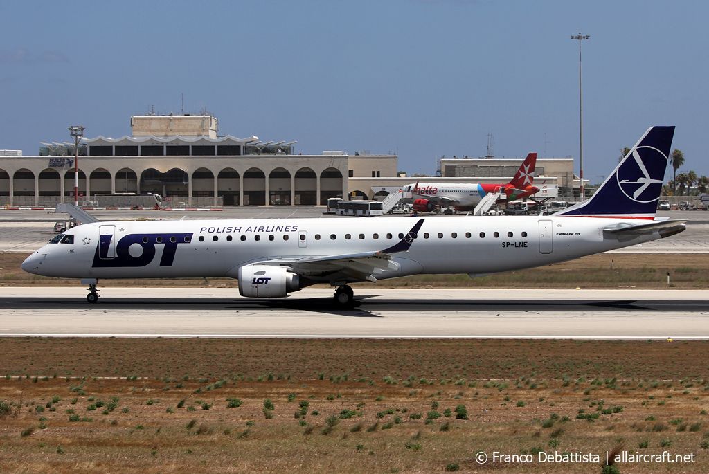 SP-LNE (19000583) Embraer 190-200LR