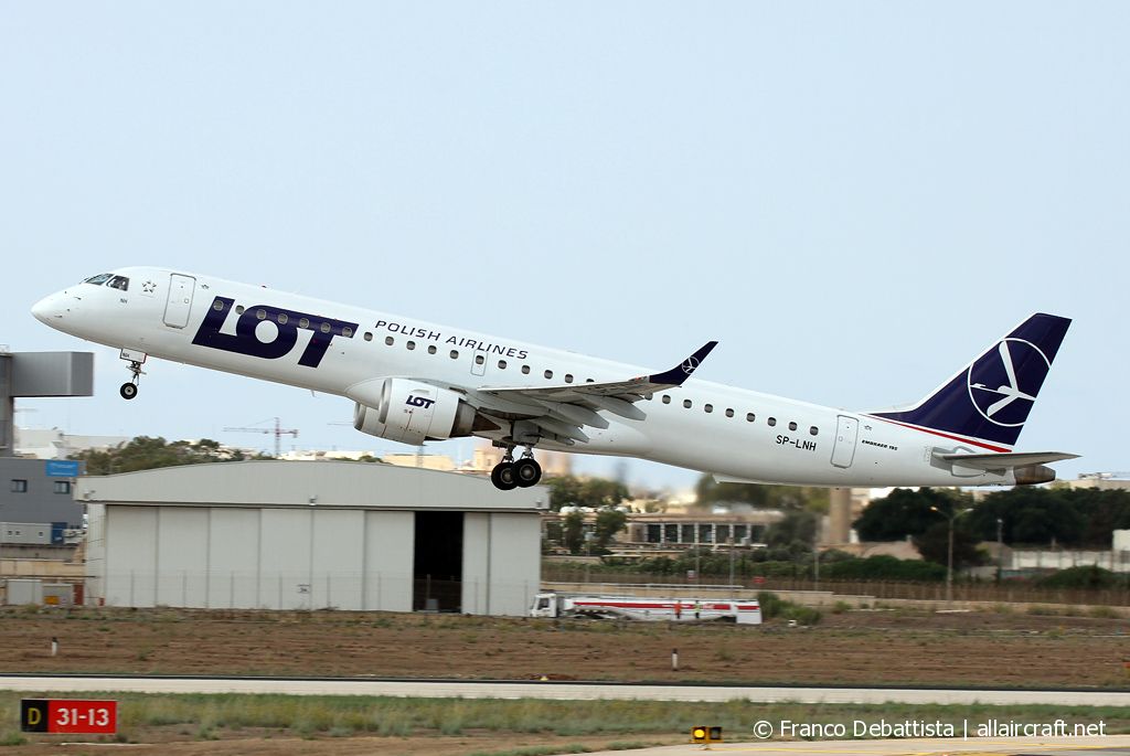SP-LNH · Embraer 190-200IGW · (MLA / LMML)