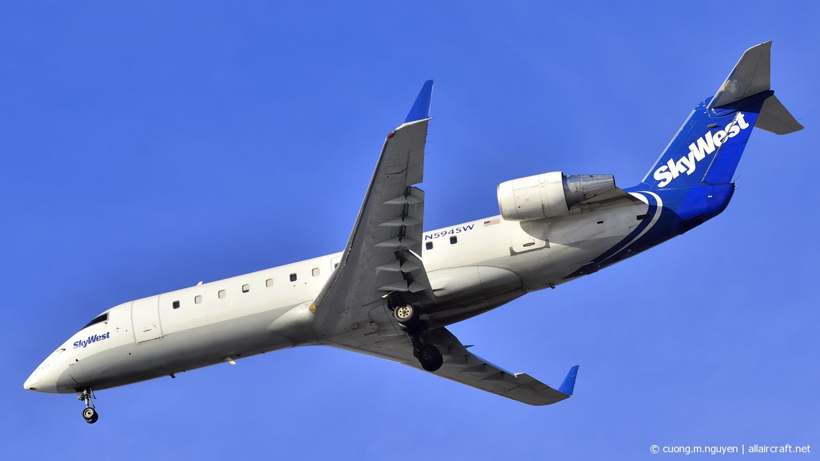 N594SW (7285) 1999 Bombardier CRJ-200ER