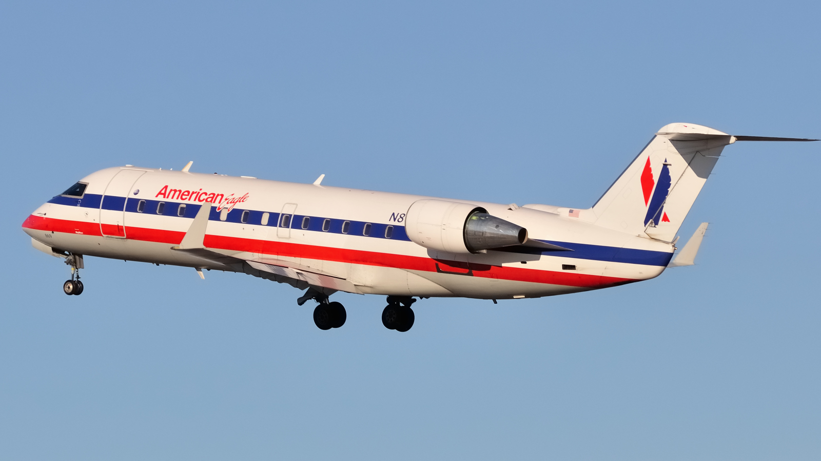 N869AS · Bombardier CRJ-200ER · (YUL / CYUL)