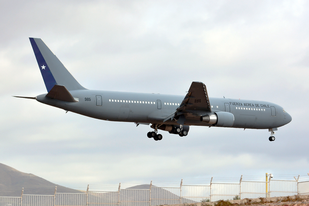 985 · Boeing 767-3Y0/ER · (LPA / GCLP)