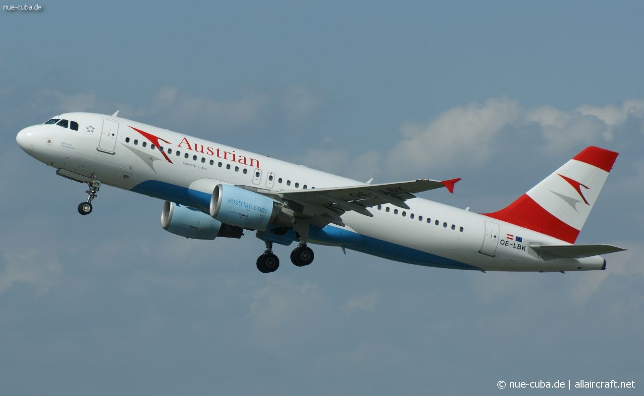 OE-LBK (1931) 2003 Airbus A320-214