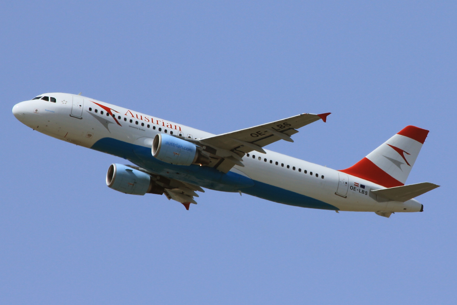 OE-LBS · Airbus A320-214 · (FCO / LIRF)