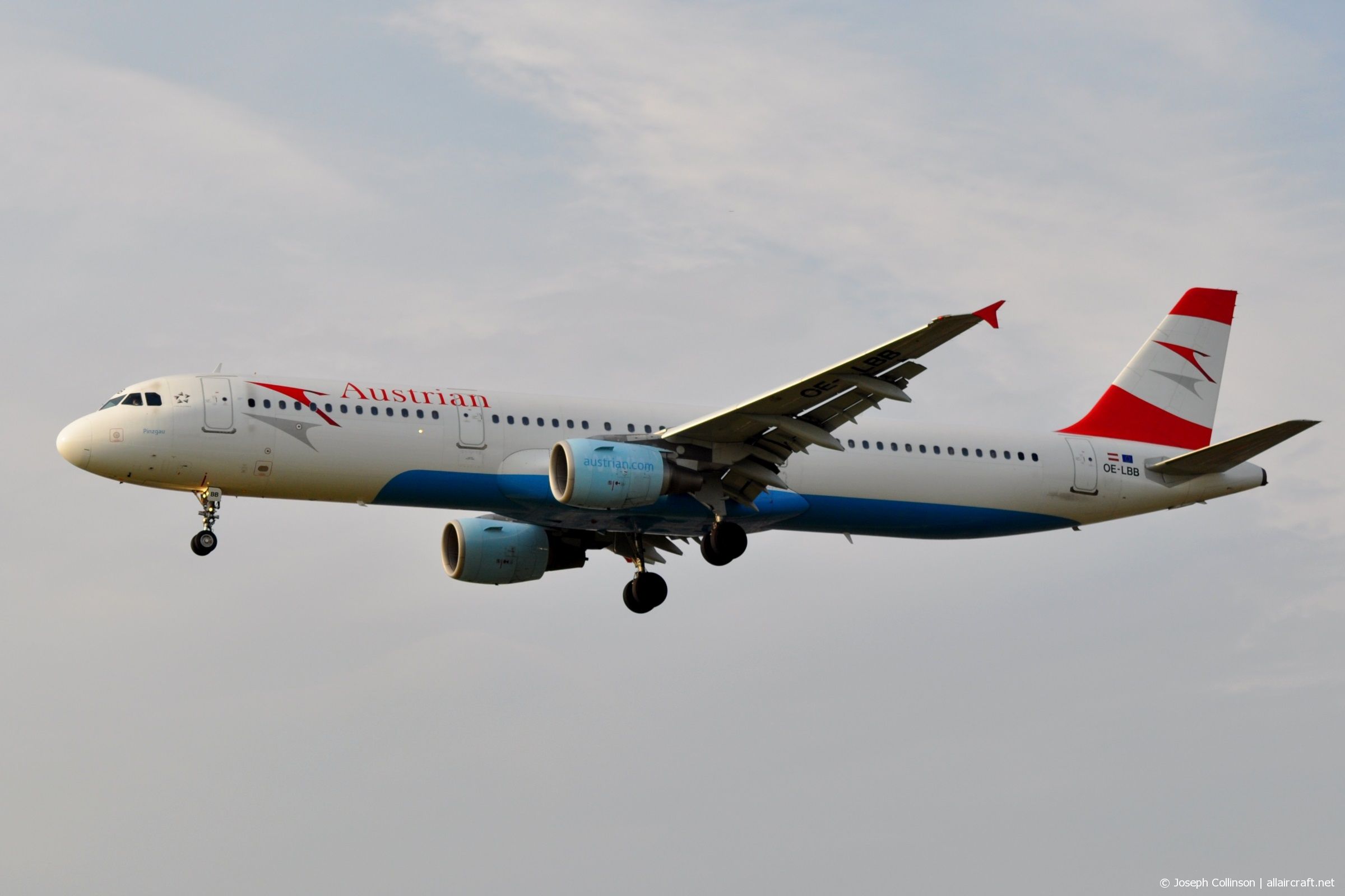 OE-LBB · Airbus A321-111 · (LHR / EGLL)