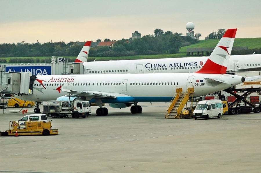 OE-LBF · Airbus A321-211 · (VIE / LOWW)