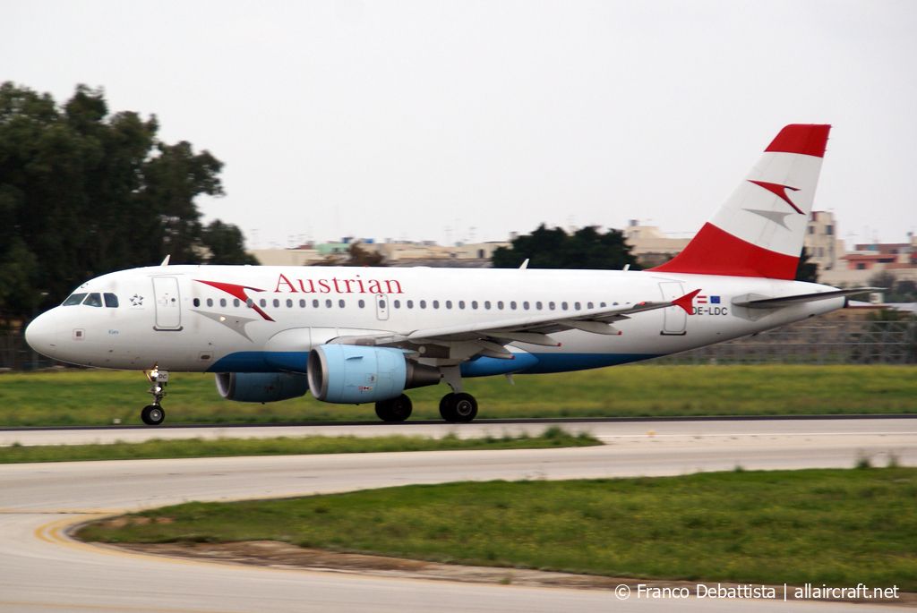 OE-LDC (2262) 2004 Airbus A319-112
