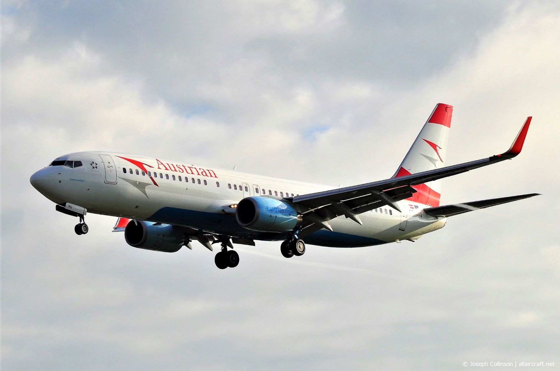 OE-LNQ · Boeing 737-8Z9(WL) · (LHR / EGLL)