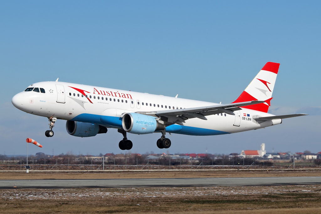OE-LBN (768) 1997 Airbus A320-214