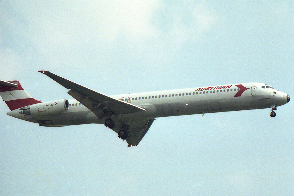 OE-LMB (cn 49279) McDonnell Douglas MD-82