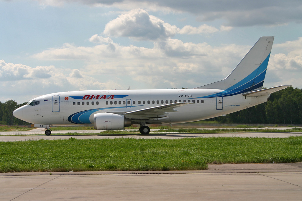 VP-BRQ · Boeing 737-528 · (DME / UUDD)