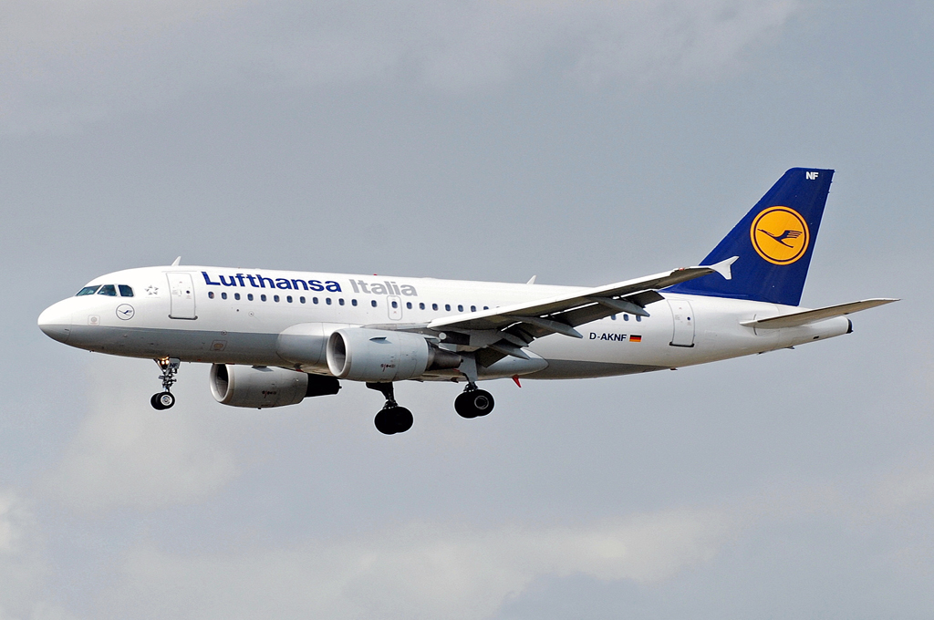 D-AKNF · Airbus A319-112 · (CPH / EKCH)