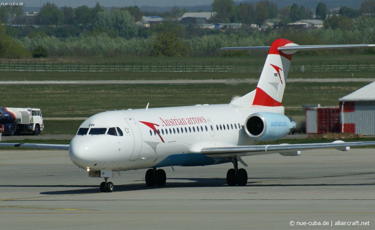 OE-LFP · Fokker 70 · (BUD / LHBP)