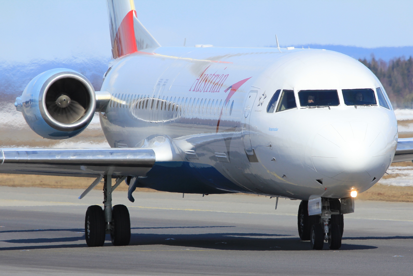 OE-LVM · Fokker 100 · (OSL / ENGM)