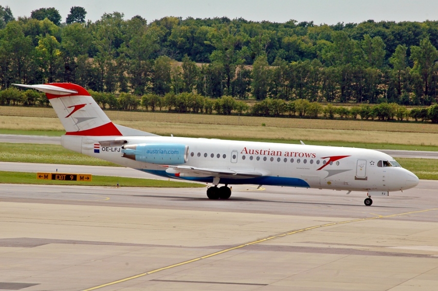 OE-LFJ (cn 11532) Fokker 70