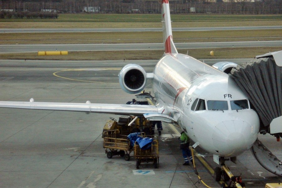 OE-LFR · Fokker 70 · (VIE / LOWW)