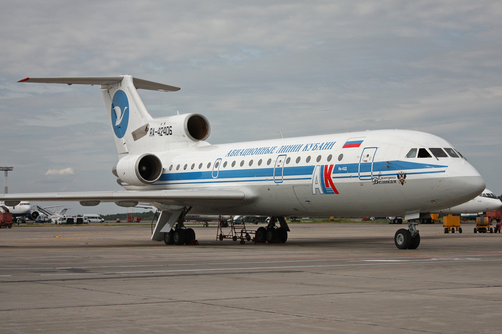 RA-42406 · Yakovlev Yak-42D · (DME / UUDD)