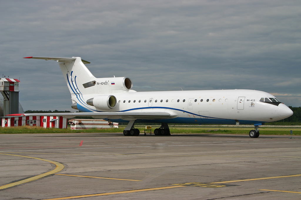 RA-42423 · Yakovlev Yak-42D · (DME / UUDD)