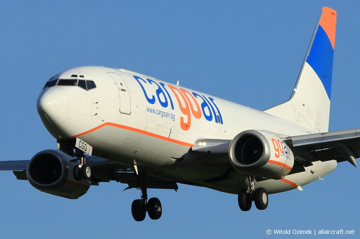 LZ-CGQ (25614) 1993 Boeing 737-3Y5(SF)