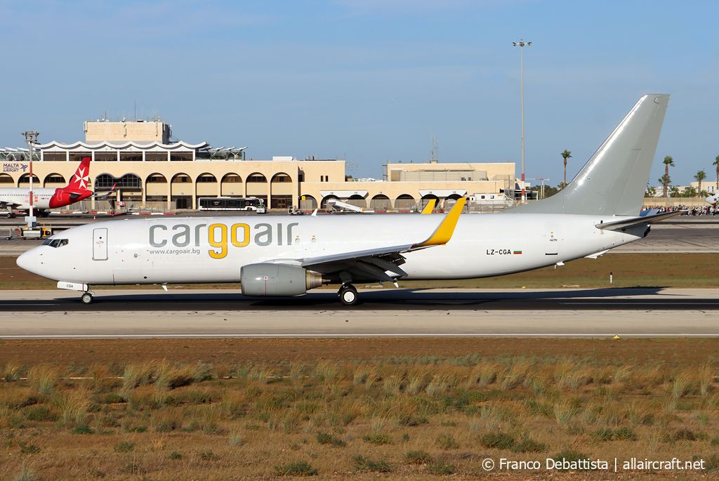 LZ-CGA (30664) 2000 Boeing 737-809(SF)(WL)