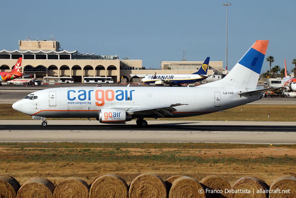 LZ-CGQ (25614) 1993 Boeing 737-3Y5(SF)