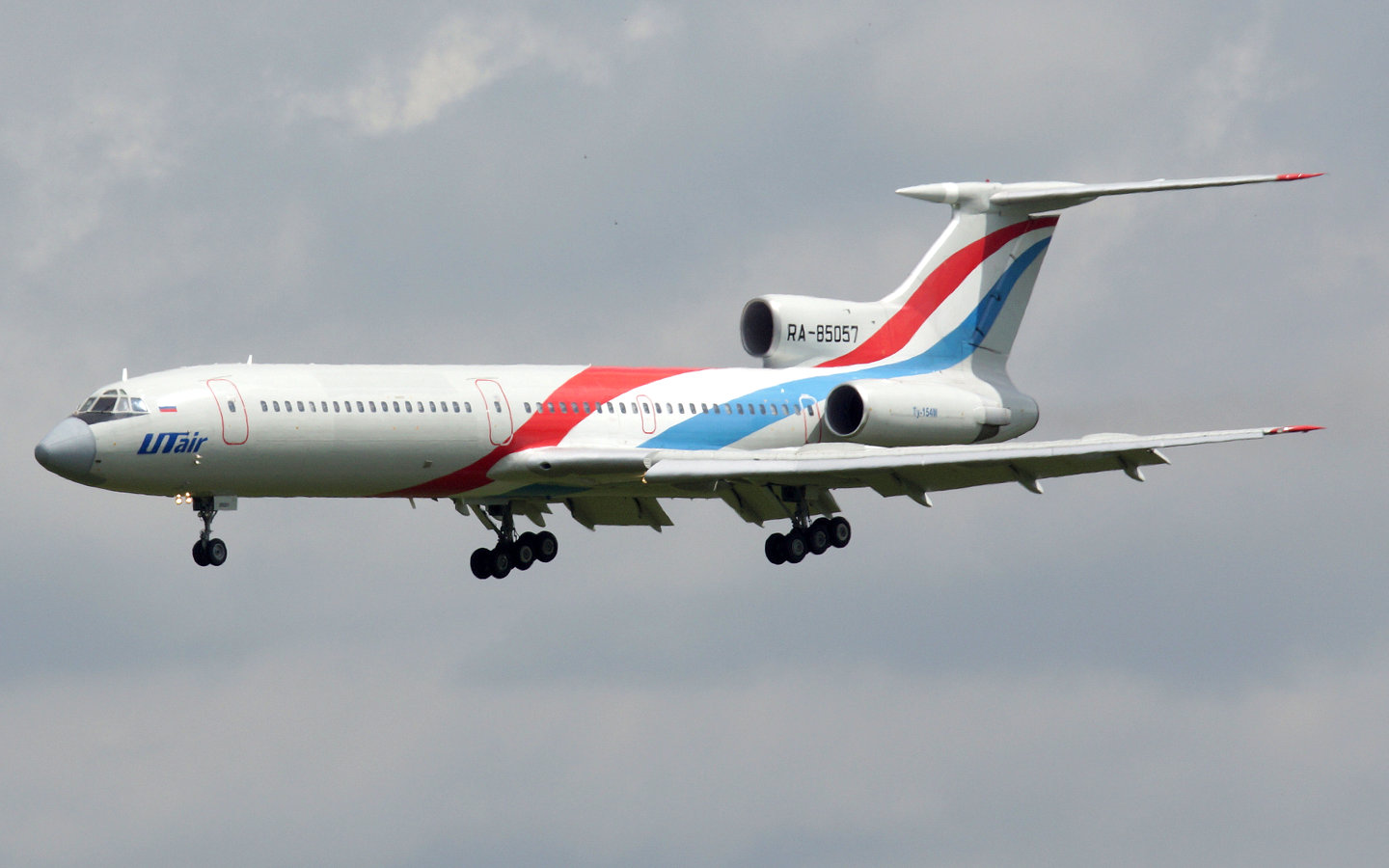 RA-85057 (cn 07A1001) Tupolev Tu-154M