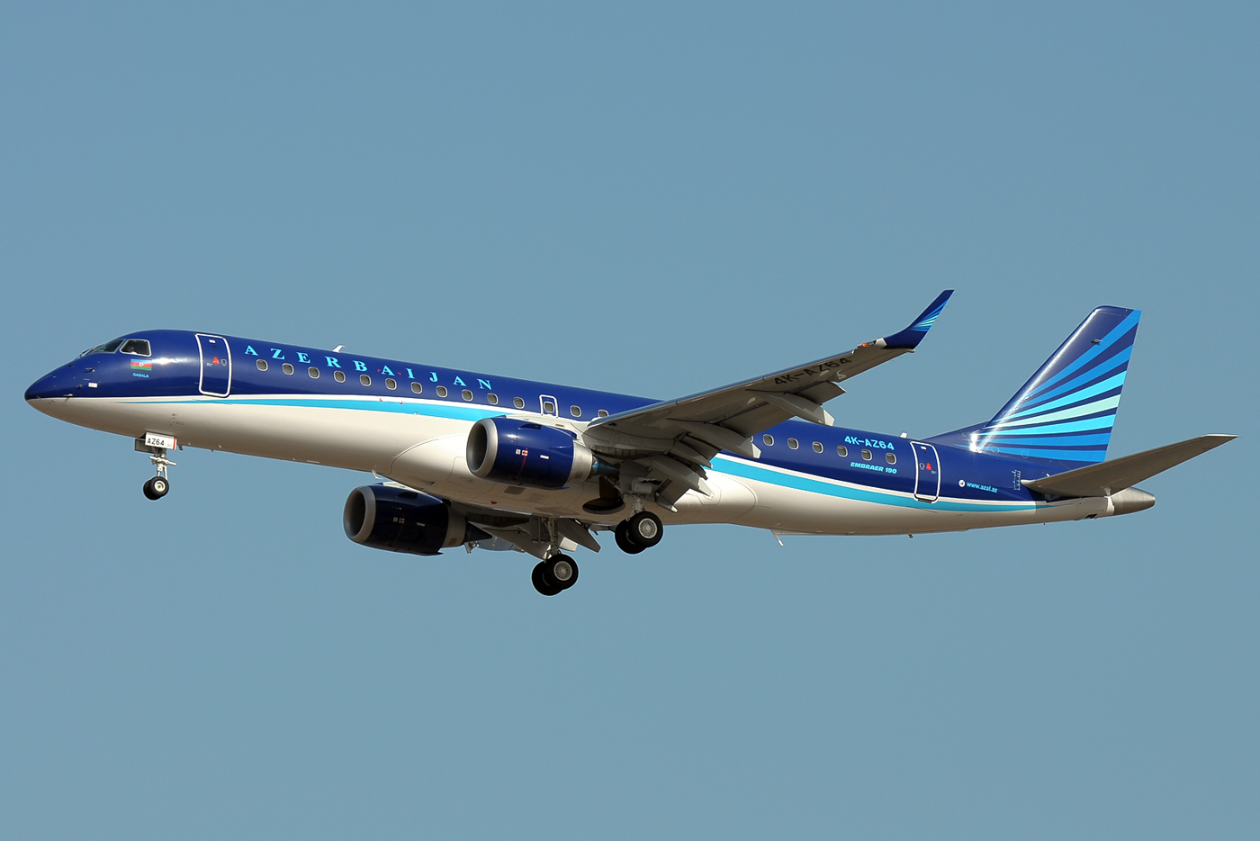4K-AZ64 (cn 19000627) Embraer 190-100IGW