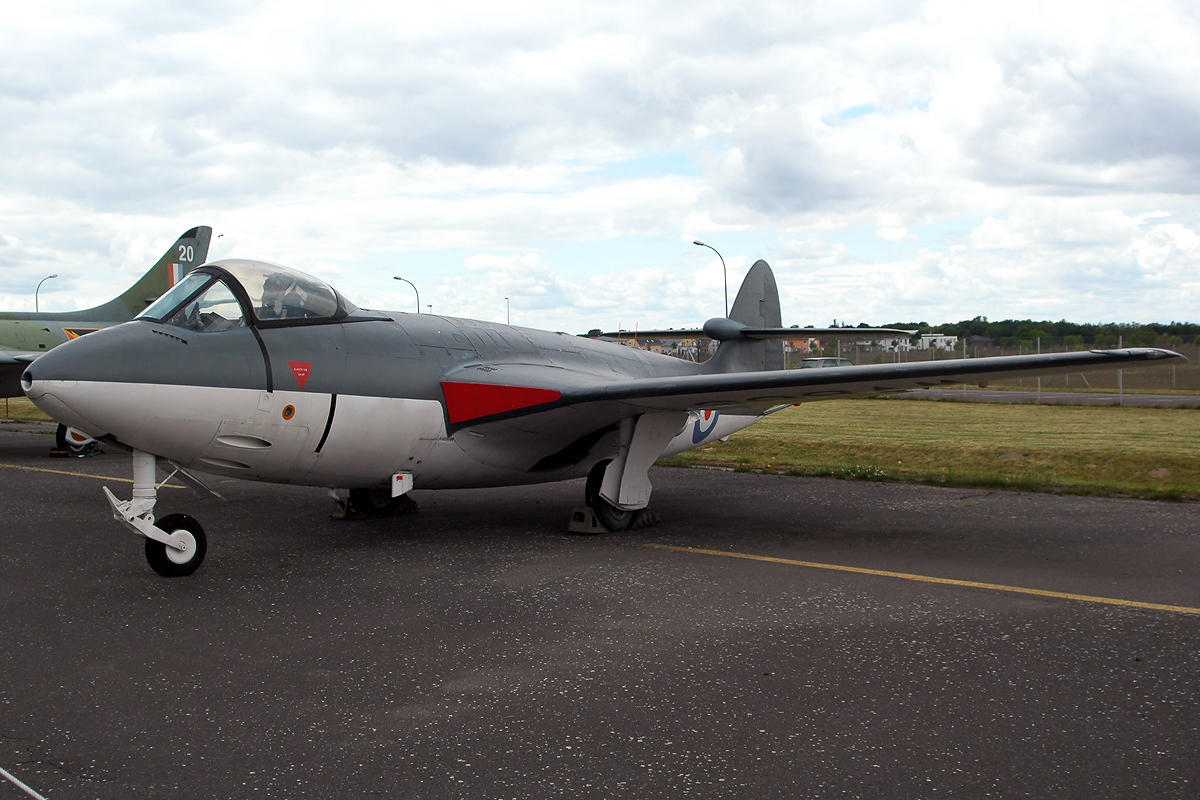 WV865 · Hawker Sea Hawk FGA6 · (GWW / EDUG)