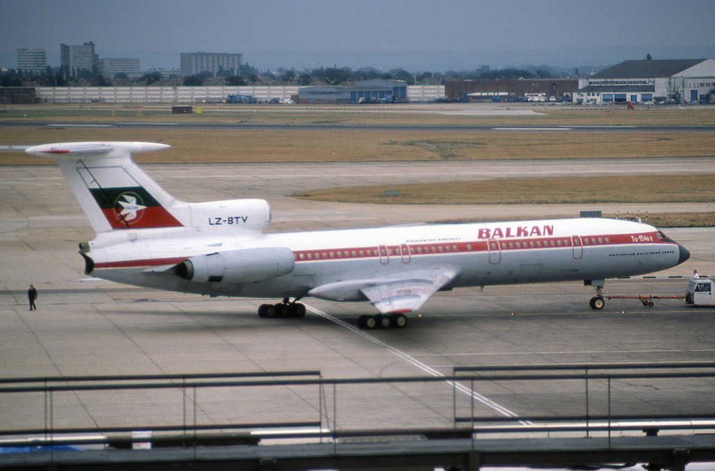 LZ-BTV, (cn 82A569), Tupolev Tu-154B-2