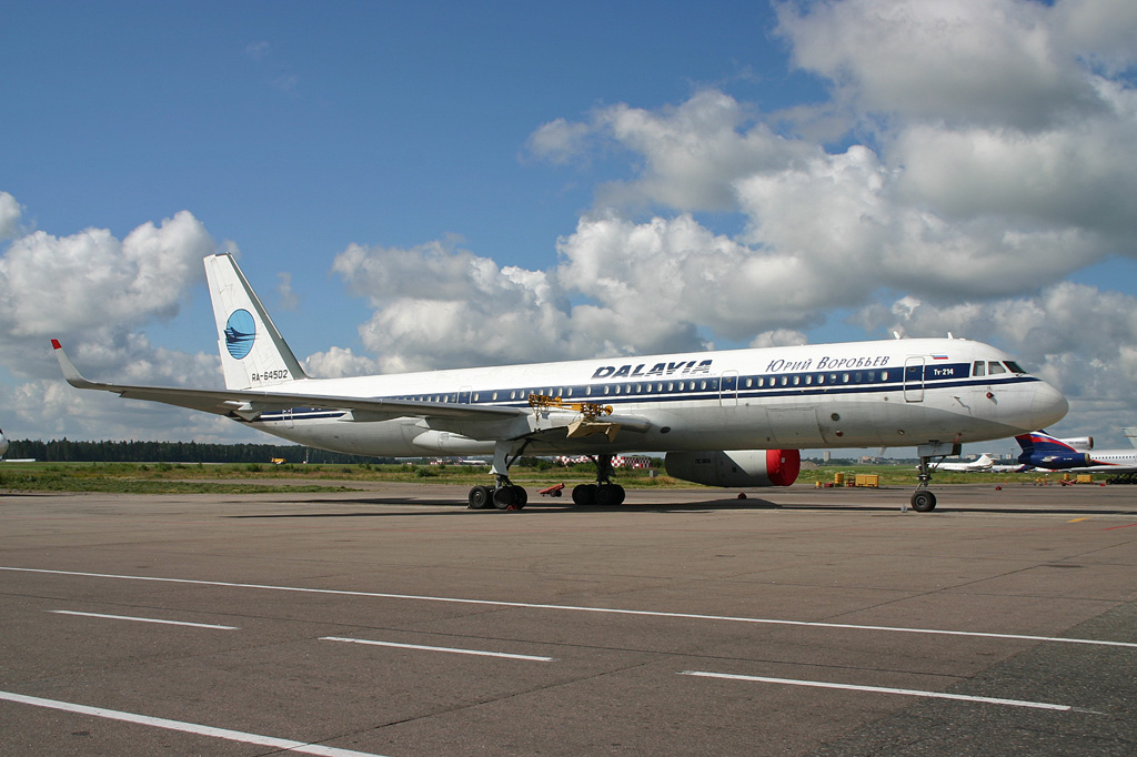 RA-64502 · Tupolev Tu-214 · (SVO / UUEE)