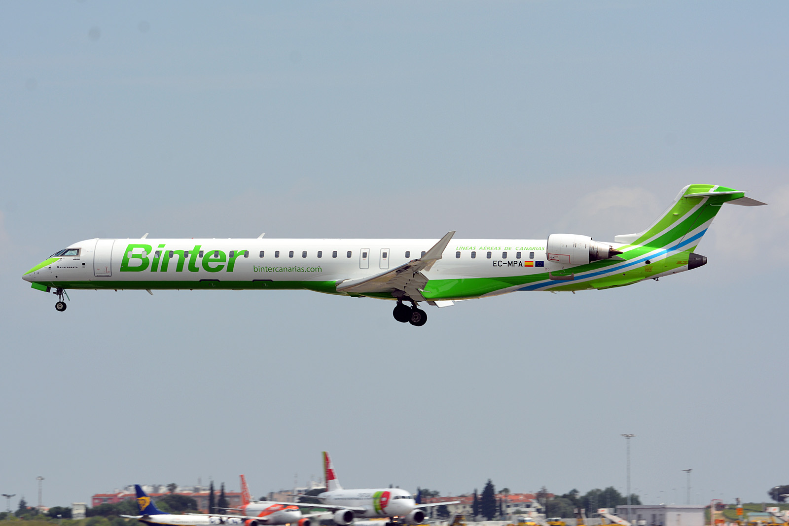 EC-MPA · Bombardier CRJ-1000 · (LIS / LPPT)