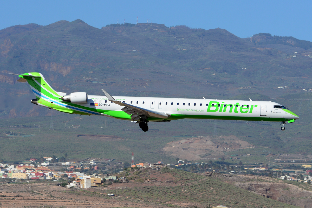 EC-MPA (cn 19054) Bombardier CRJ-1000