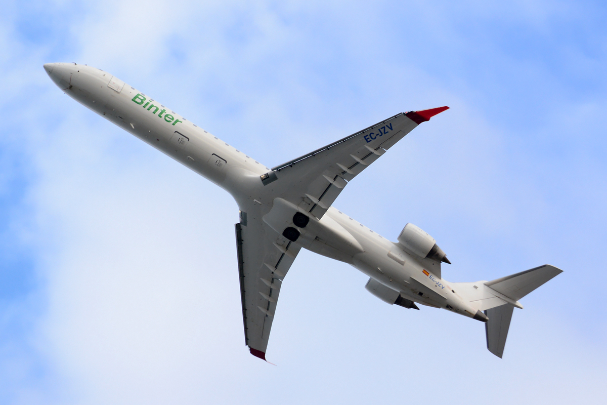 EC-JZV (cn 15117) Bombardier CRJ900ER
