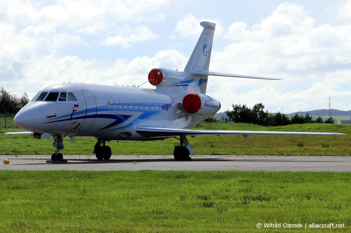 RA-09008 (142) 2004 Dassault Falcon 900EX