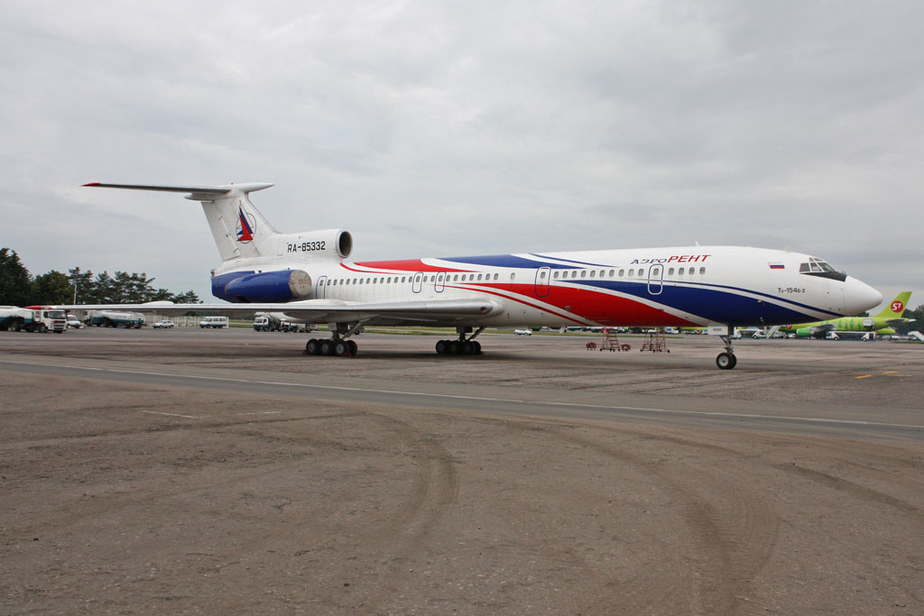 RA-85332, (cn 79A332), Tupolev Tu-154B-2