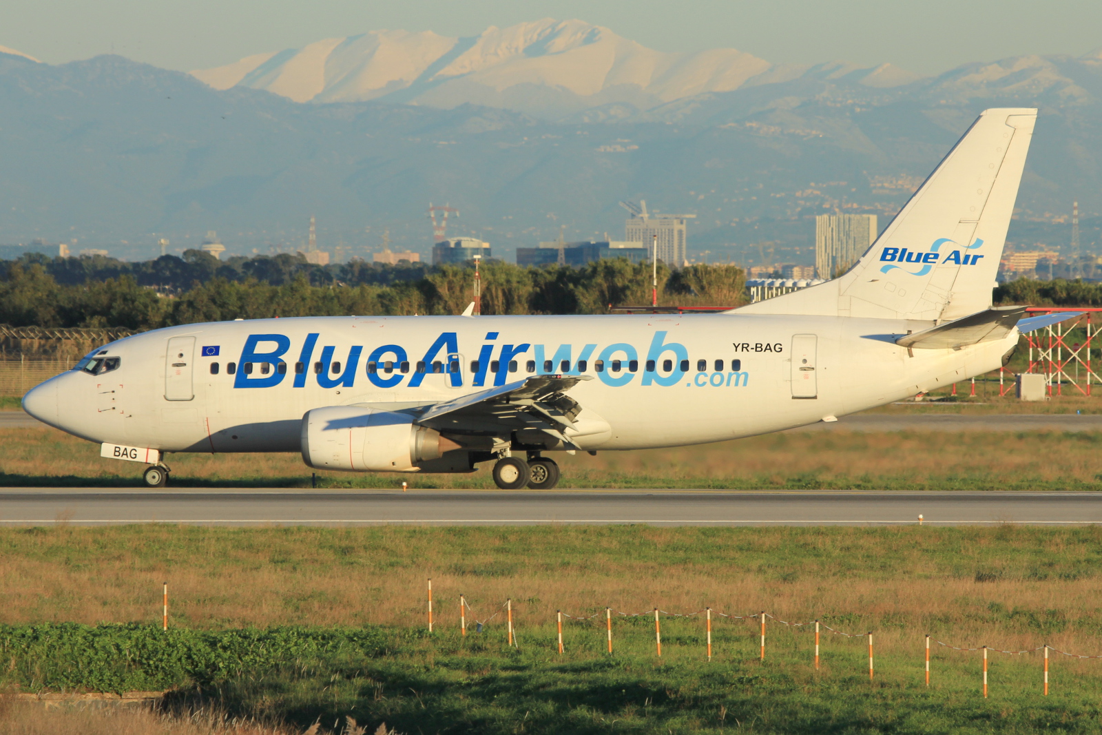 YR-BAG (24778) 1990 Boeing 737-5L9