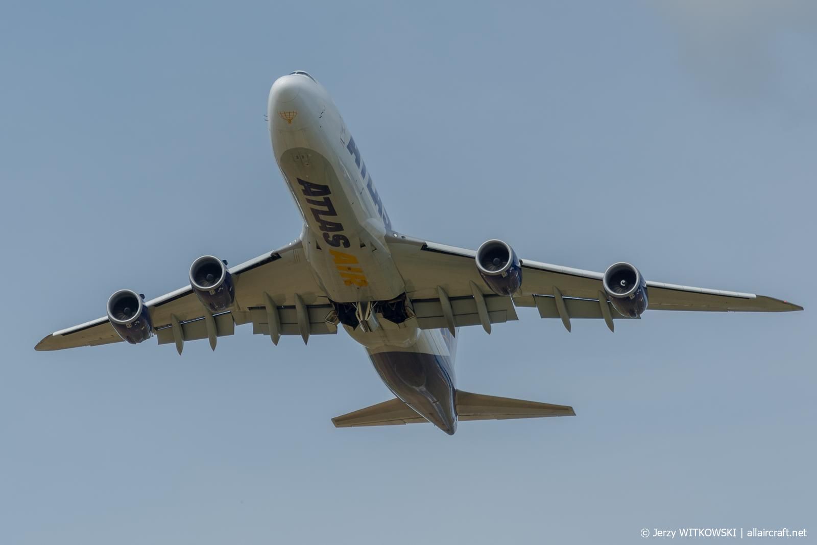 N429MC (24833) 1990 Boeing 747-481(BCF)